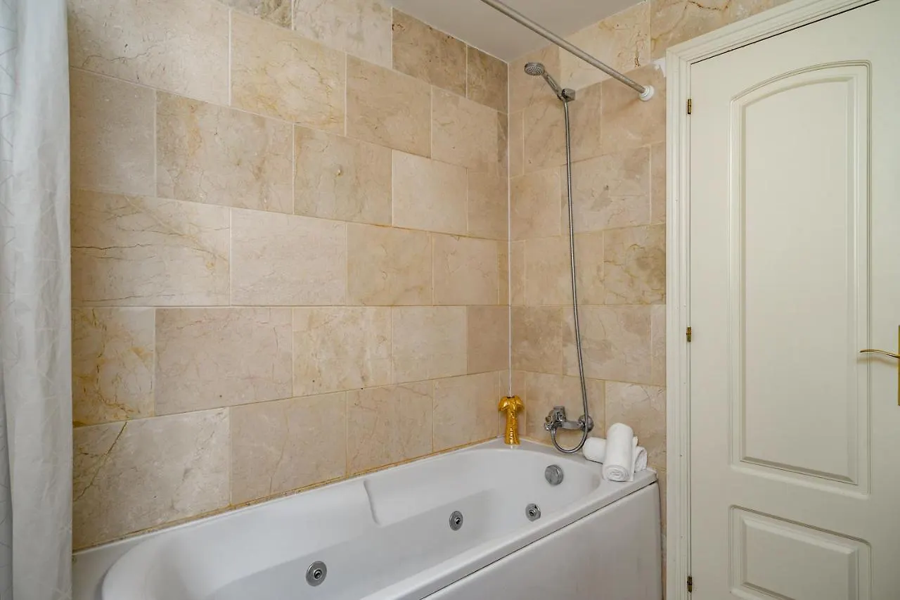 El Faro Beach Close Apartment With Pool By Costarentals - Ref 177 0*, El Faro